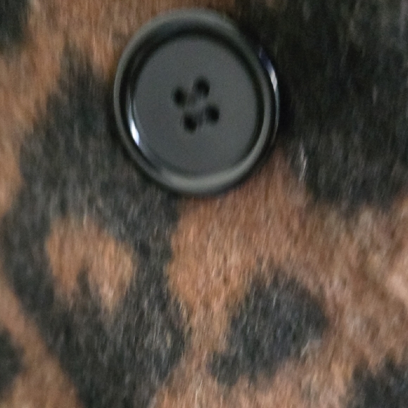 Centigrade Women's Brown and Black Leopard Coat. - Picture 4 of 9